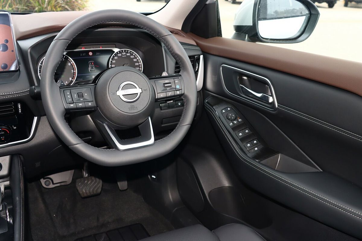 2025 Nissan X-TRAIL ST-L T33