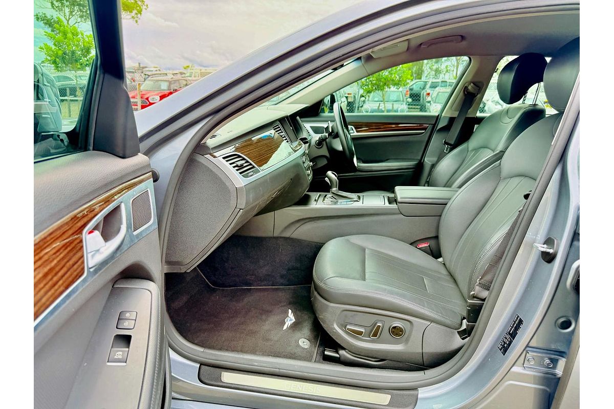 2016 Hyundai Genesis DH
