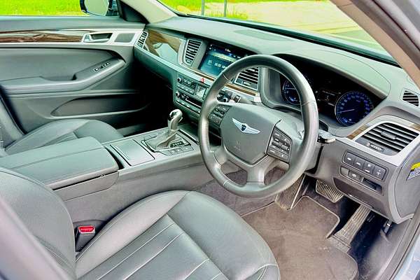 2016 Hyundai Genesis DH