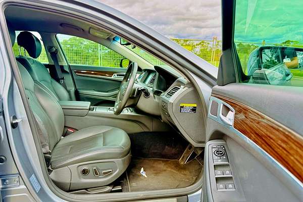 2016 Hyundai Genesis DH