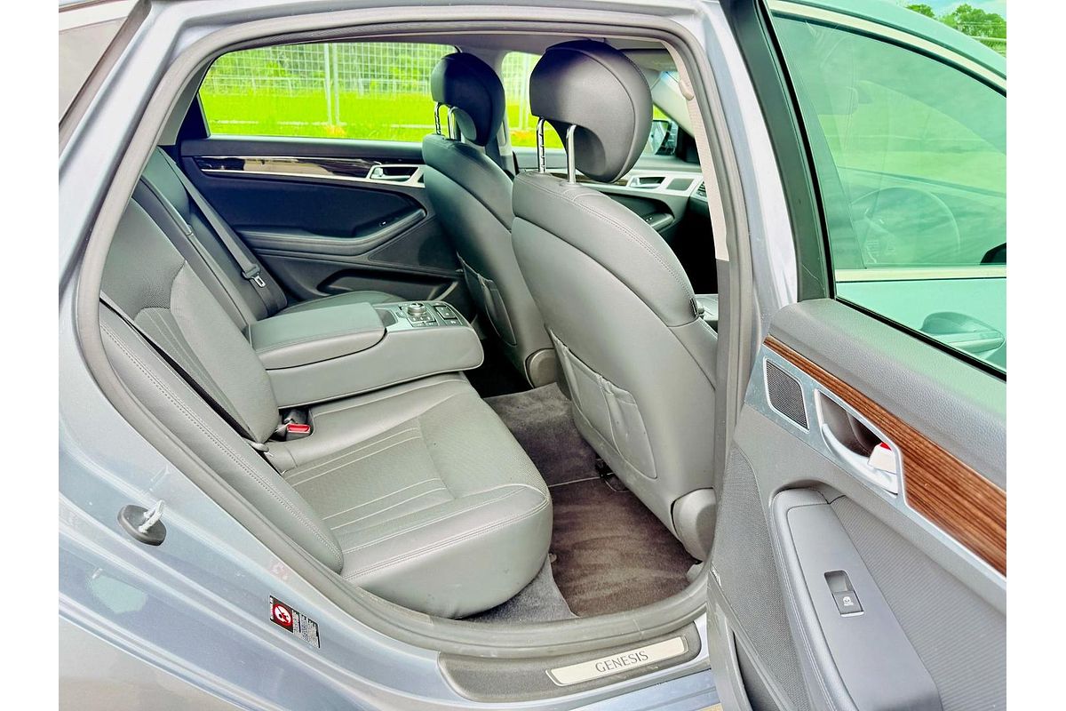 2016 Hyundai Genesis DH