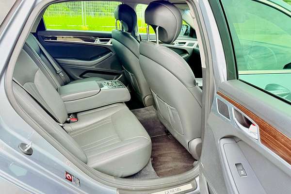 2016 Hyundai Genesis DH