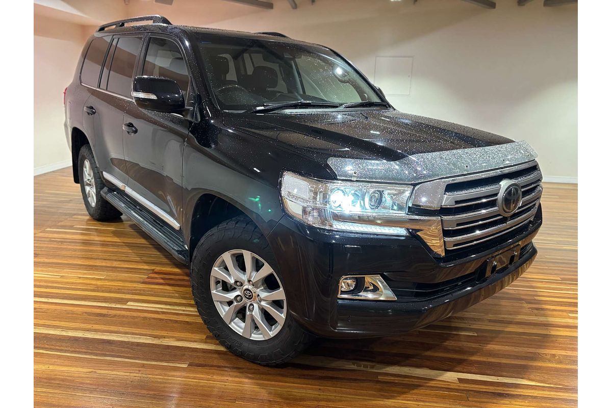2020 Toyota Landcruiser Sahara VDJ200R