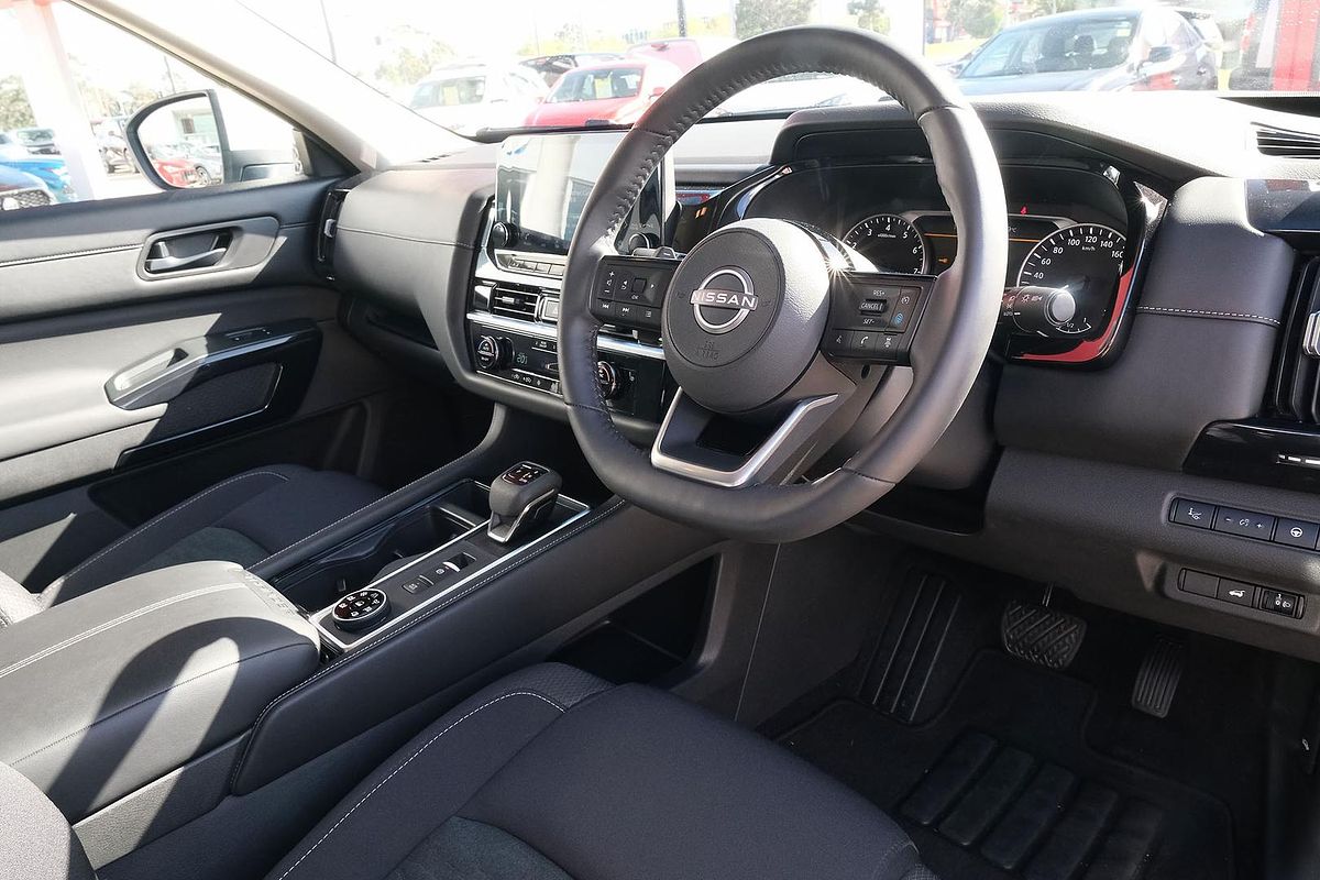 2024 Nissan Pathfinder ST-L R53