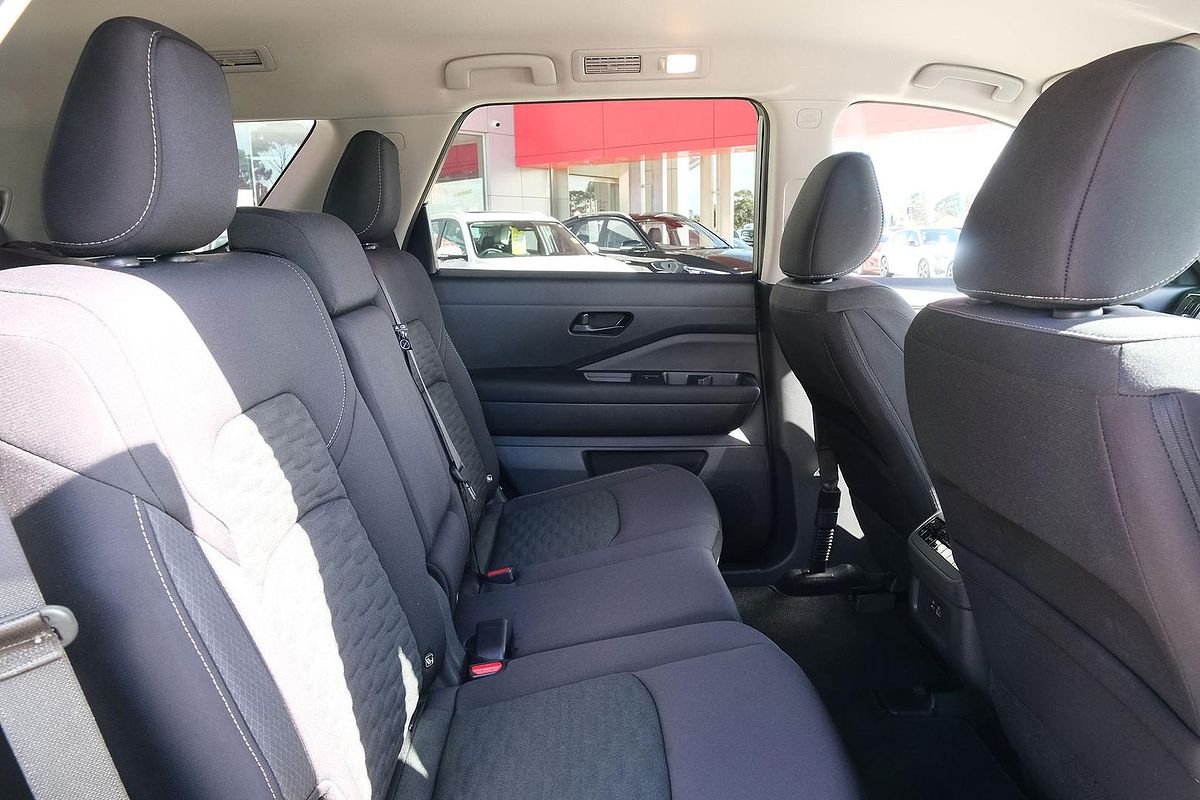 2024 Nissan Pathfinder ST-L R53