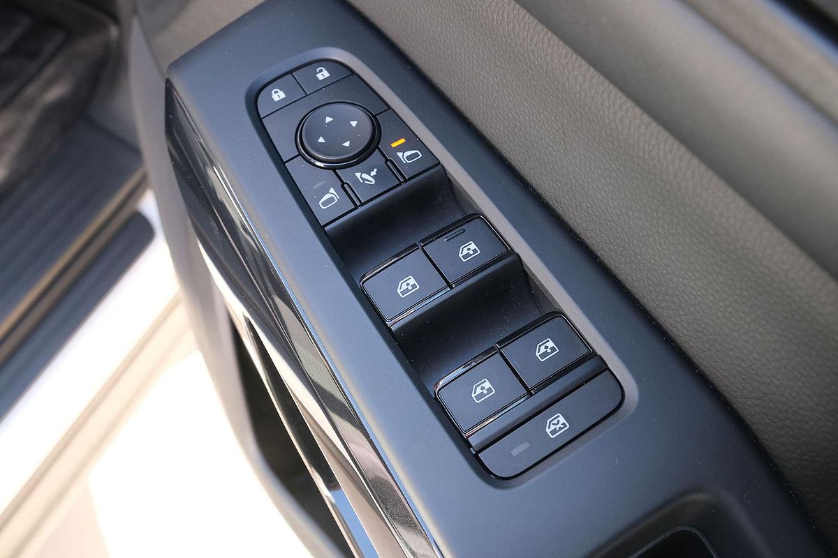 2024 Nissan Pathfinder ST-L R53