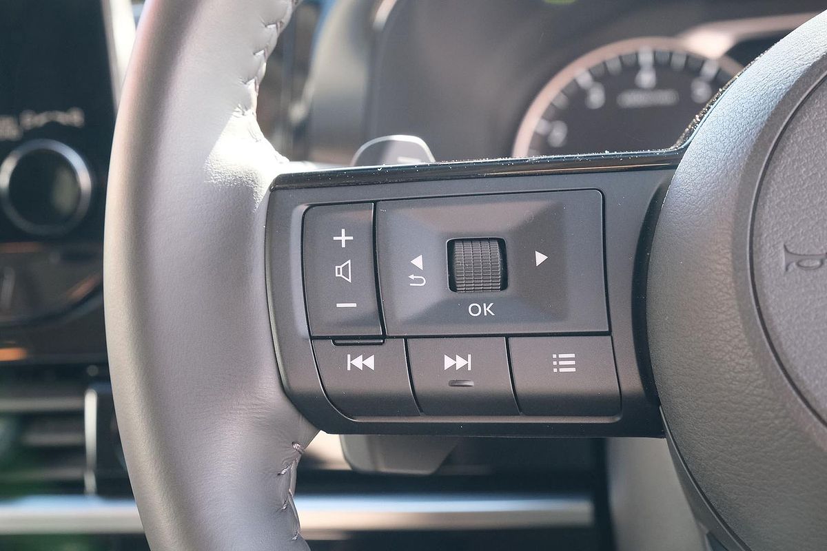 2024 Nissan Pathfinder ST-L R53