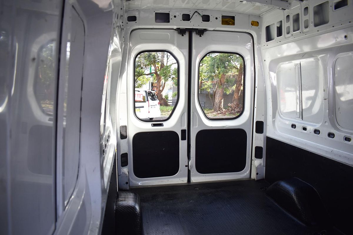 2022 LDV Deliver 9 LWB