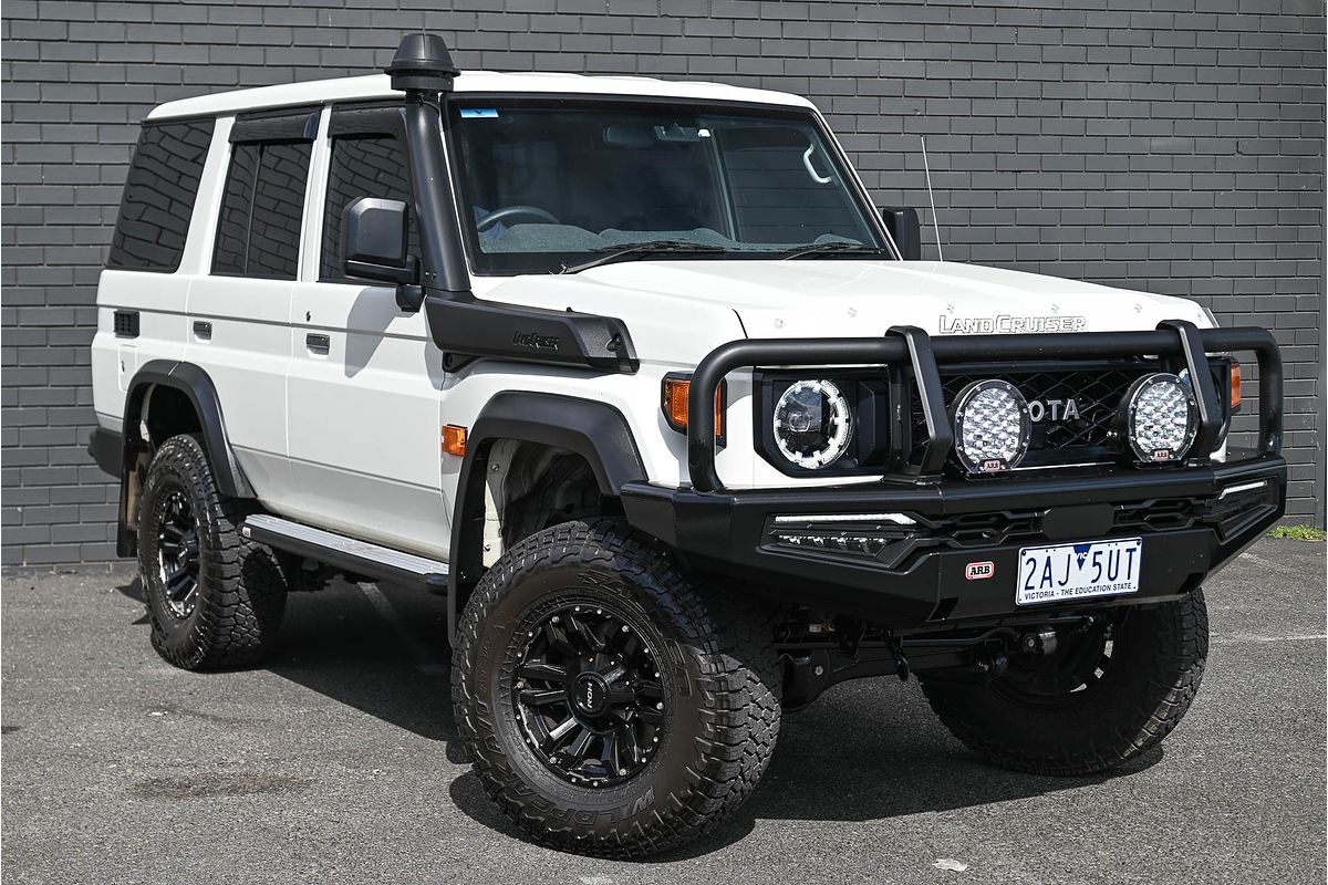 2024 Toyota Landcruiser GXL GDJL76R