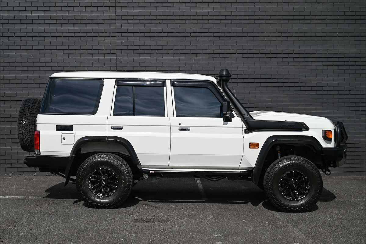 2024 Toyota Landcruiser GXL GDJL76R