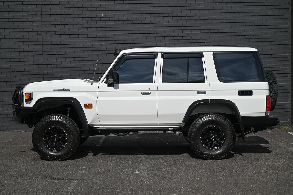 2024 Toyota Landcruiser GXL GDJL76R