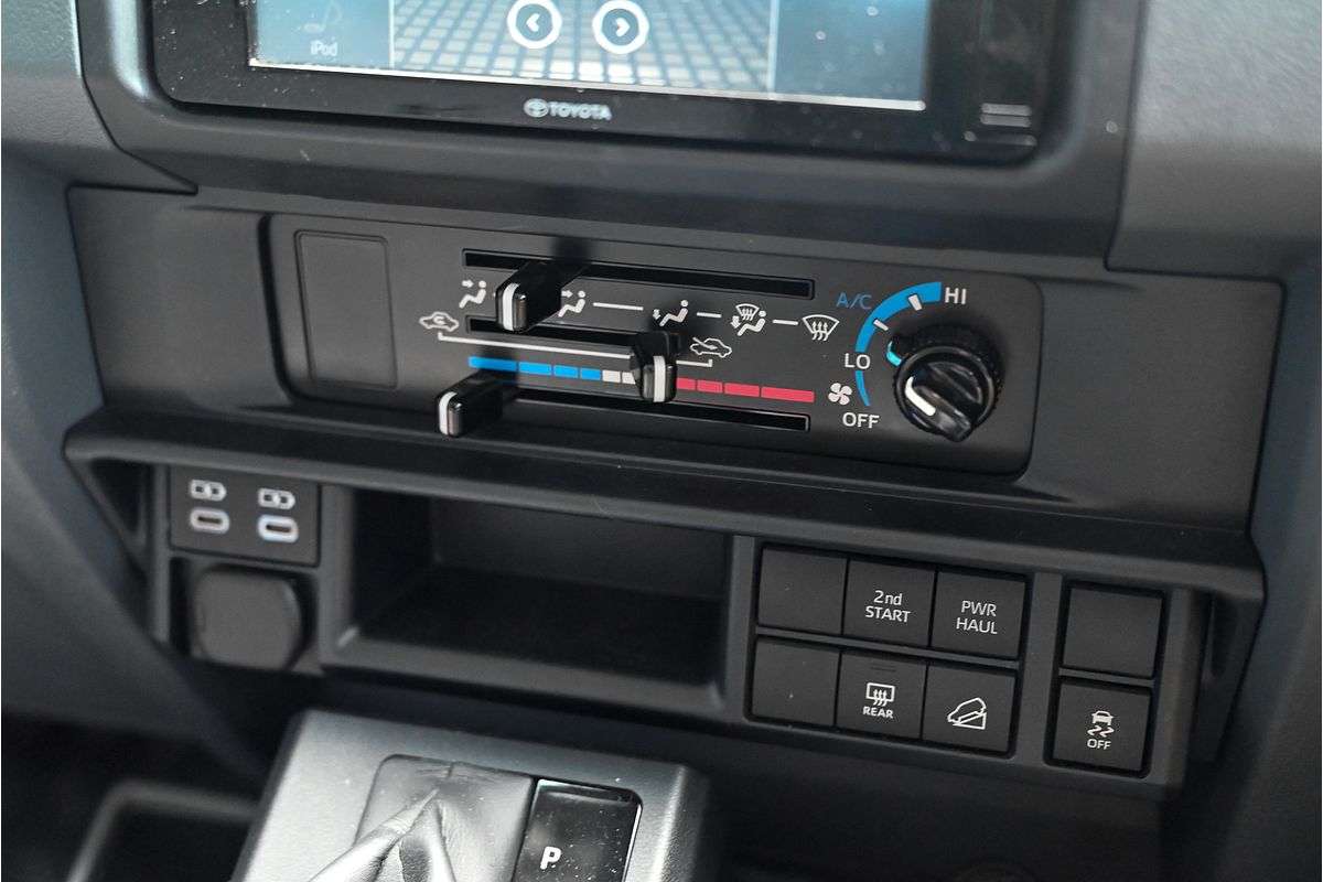 2024 Toyota Landcruiser GXL GDJL76R