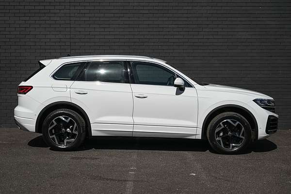 2024 Volkswagen Touareg 170TDI RC