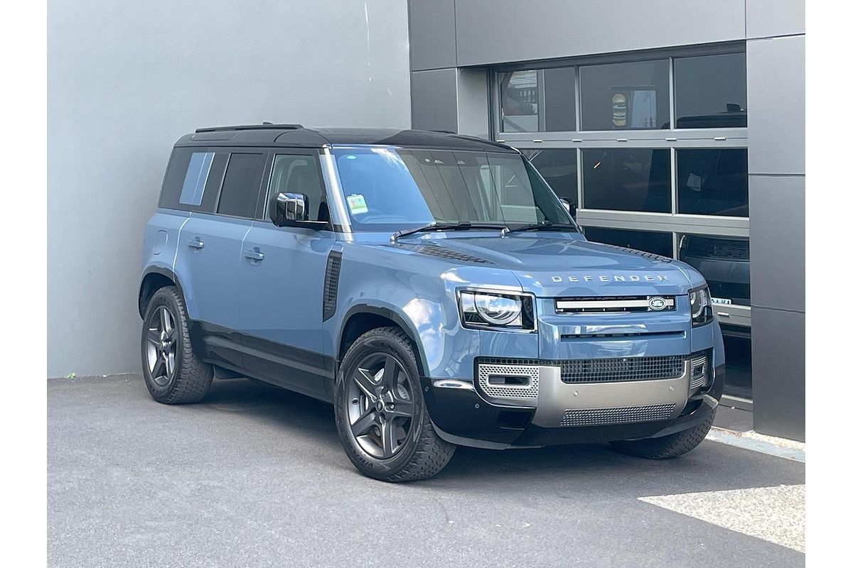 2024 Land Rover Defender 110 D300 X-Dynamic SE L663