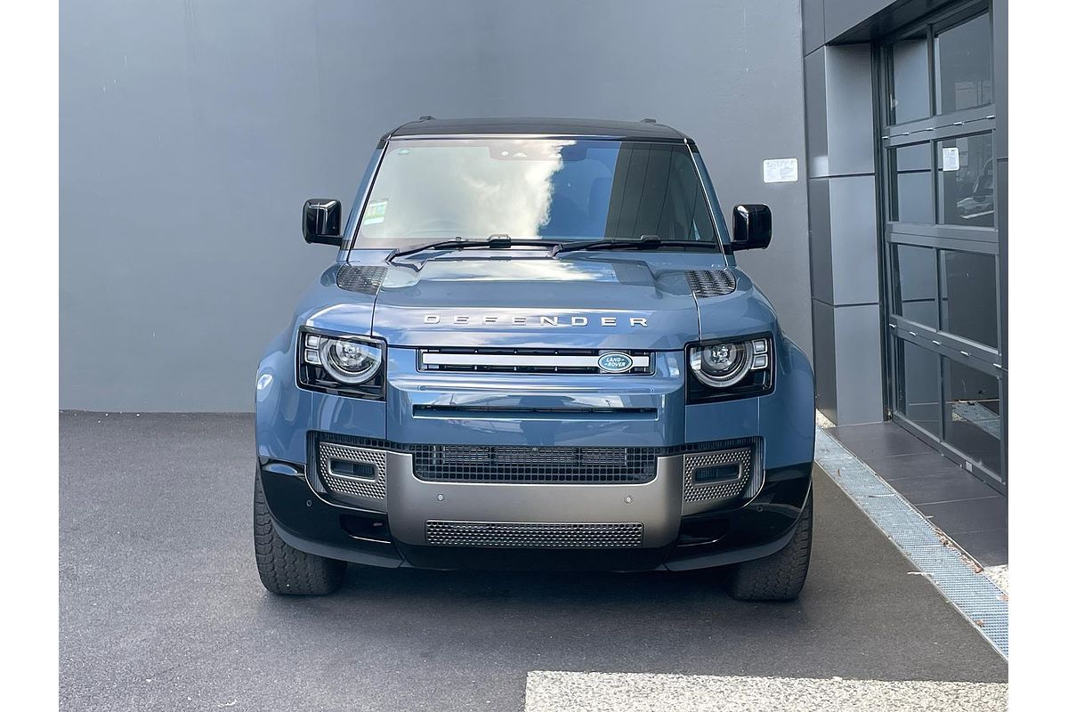 2024 Land Rover Defender 110 D300 X-Dynamic SE L663