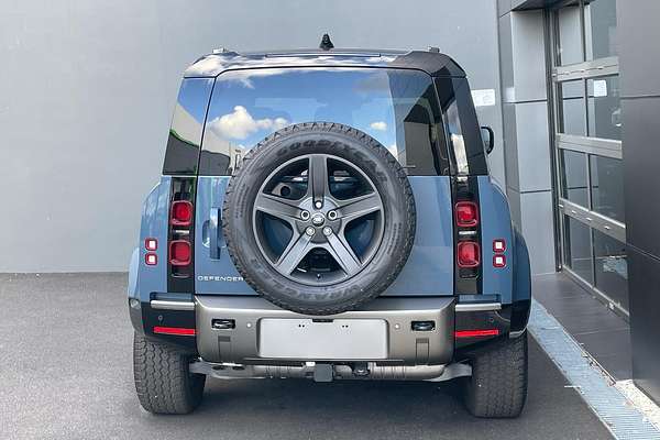 2024 Land Rover Defender 110 D300 X-Dynamic SE L663