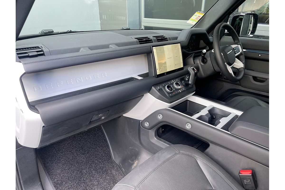2024 Land Rover Defender 110 D300 X-Dynamic SE L663