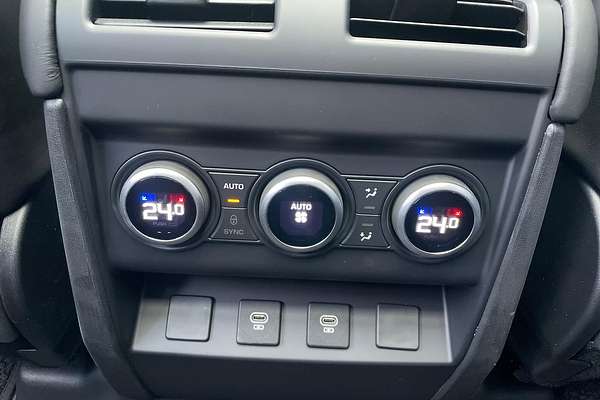 2024 Land Rover Defender 110 D300 X-Dynamic SE L663