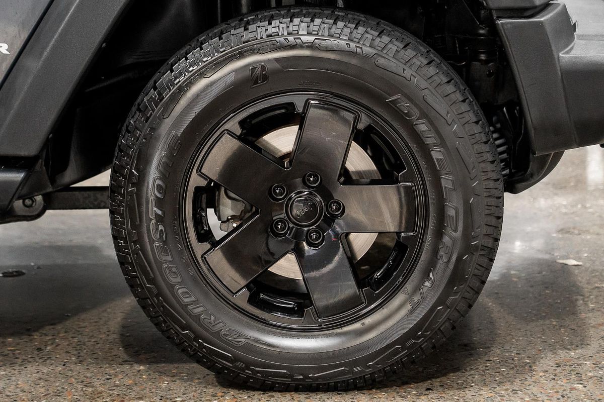 2017 Jeep Wrangler Unlimited Sport JK