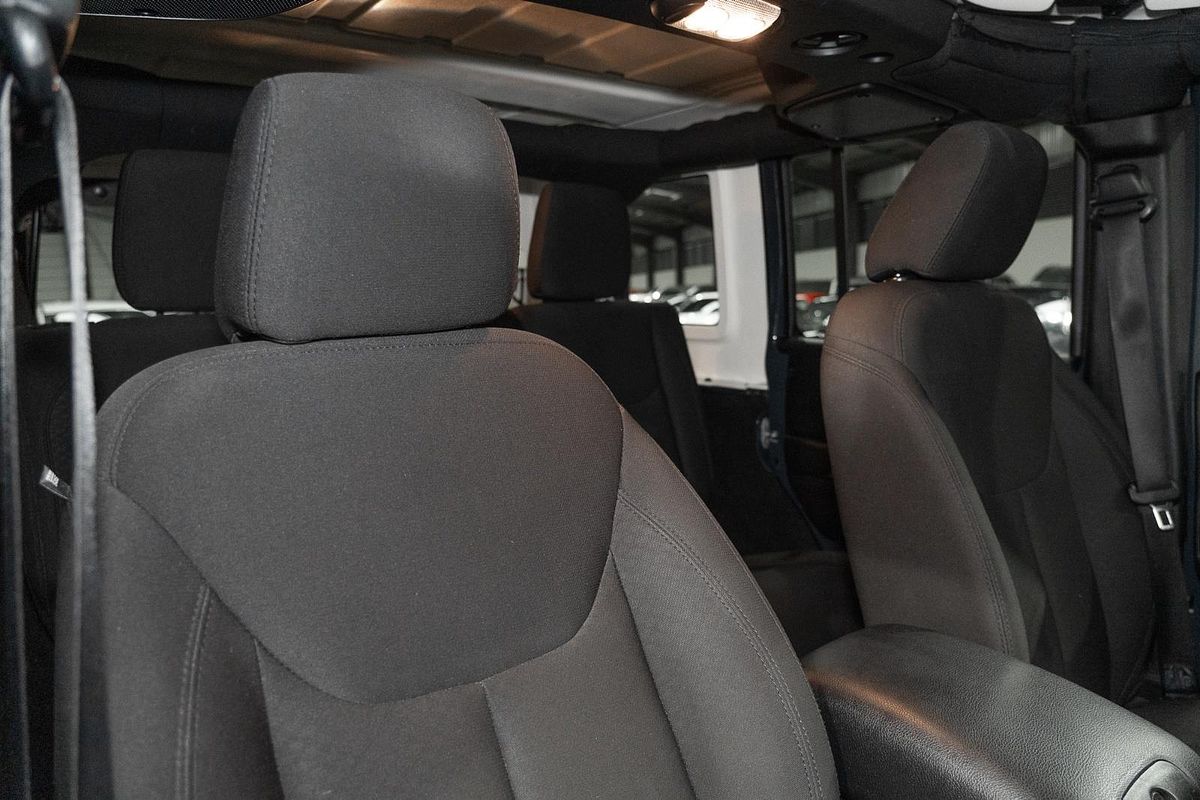 2017 Jeep Wrangler Unlimited Sport JK