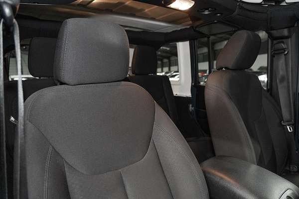 2017 Jeep Wrangler Unlimited Sport JK