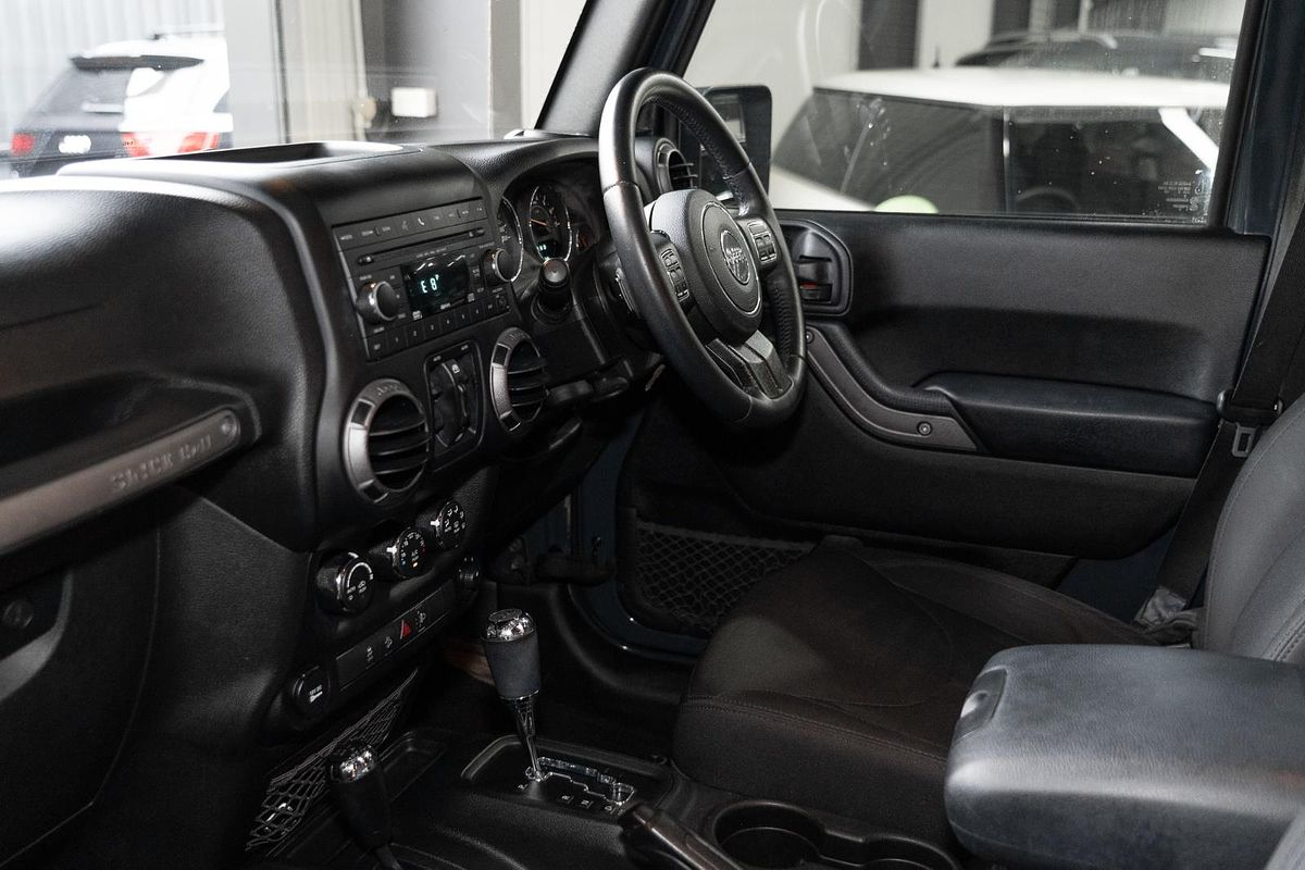 2017 Jeep Wrangler Unlimited Sport JK