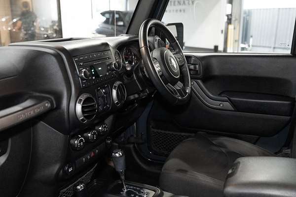 2017 Jeep Wrangler Unlimited Sport JK