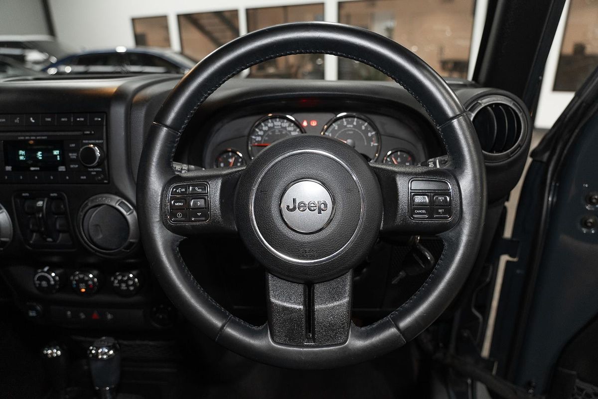 2017 Jeep Wrangler Unlimited Sport JK