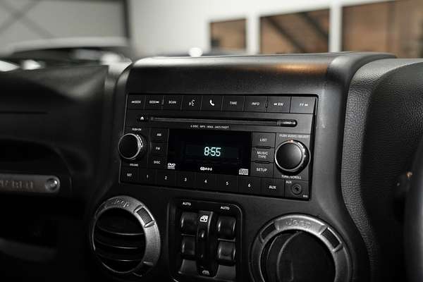 2017 Jeep Wrangler Unlimited Sport JK