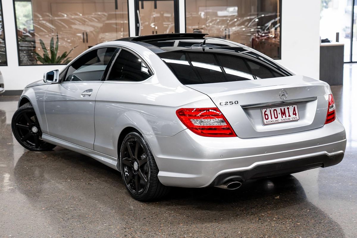 2015 Mercedes-Benz C-Class C250 Avantgarde C204