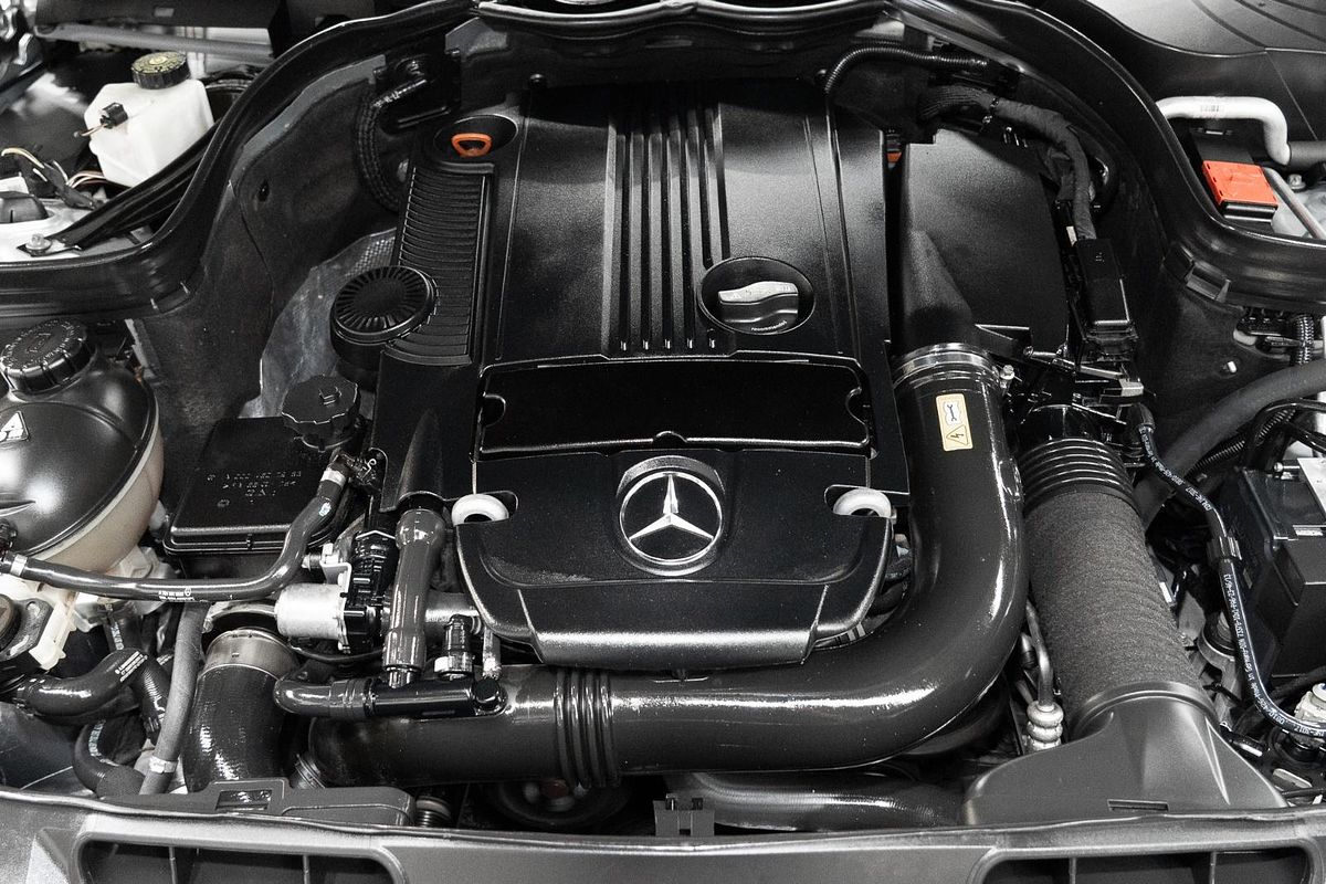 2015 Mercedes-Benz C-Class C250 Avantgarde C204