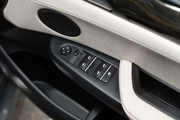 2011 BMW X3 xDrive28i F25