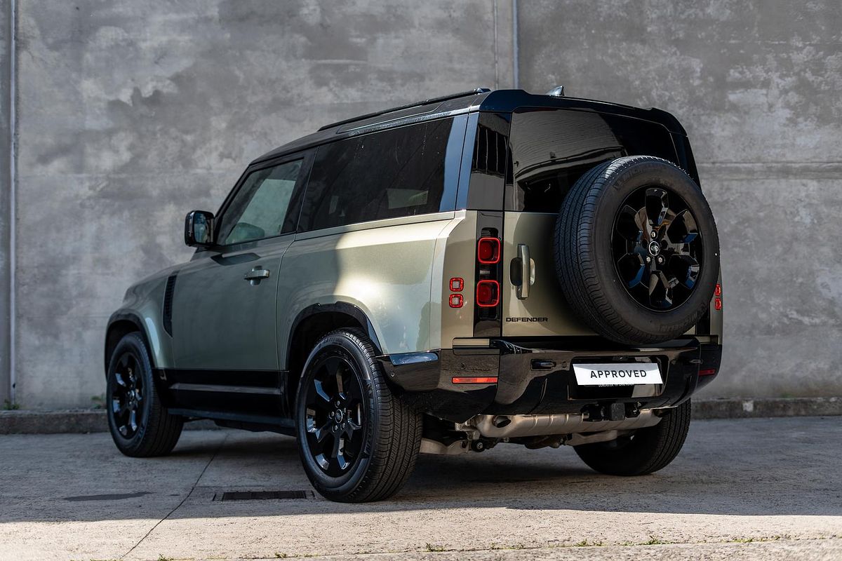 2023 Land Rover Defender 90 P400 X-Dynamic SE L663