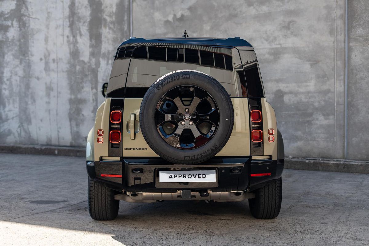 2023 Land Rover Defender 90 P400 X-Dynamic SE L663