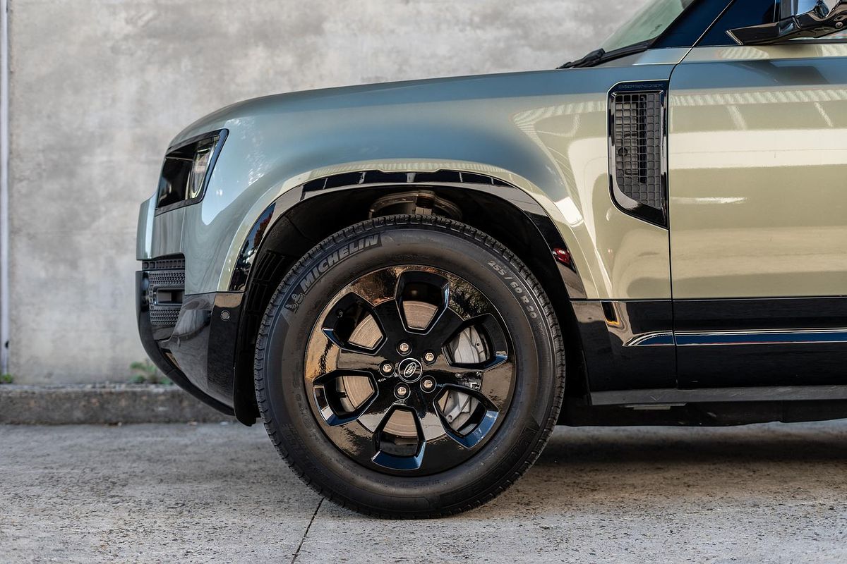 2023 Land Rover Defender 90 P400 X-Dynamic SE L663