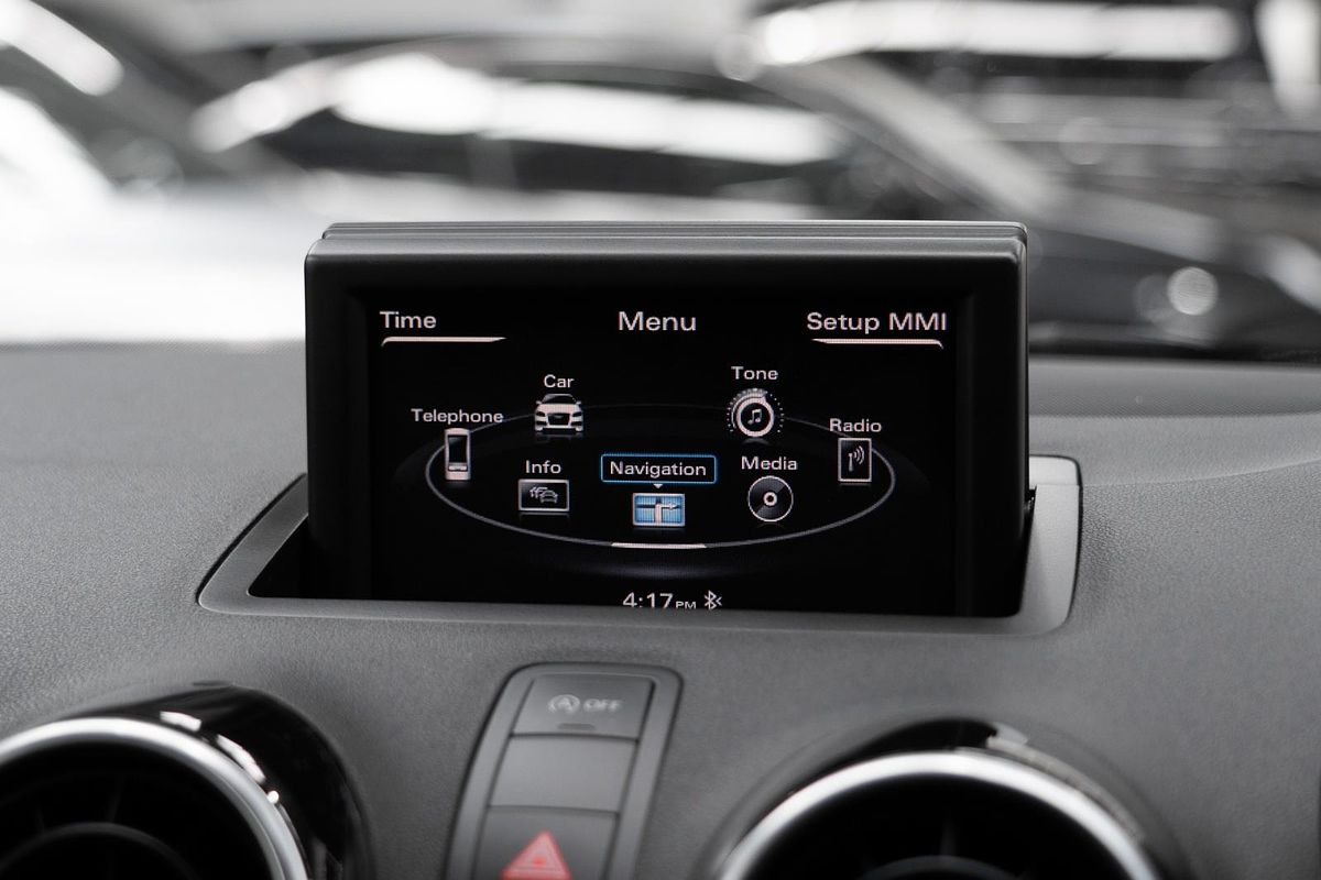 2011 Audi A1 Attraction 8X
