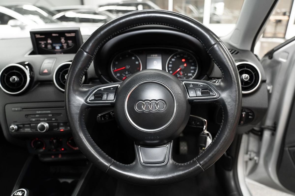 2011 Audi A1 Attraction 8X
