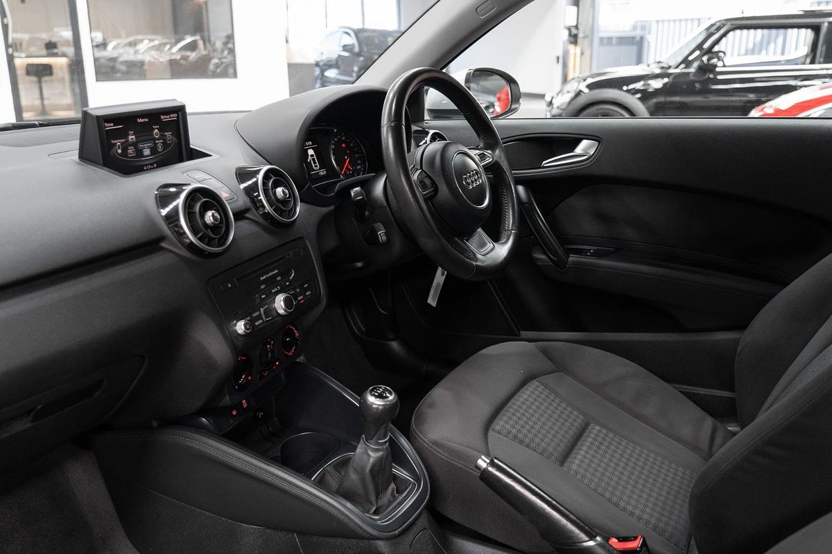 2011 Audi A1 Attraction 8X