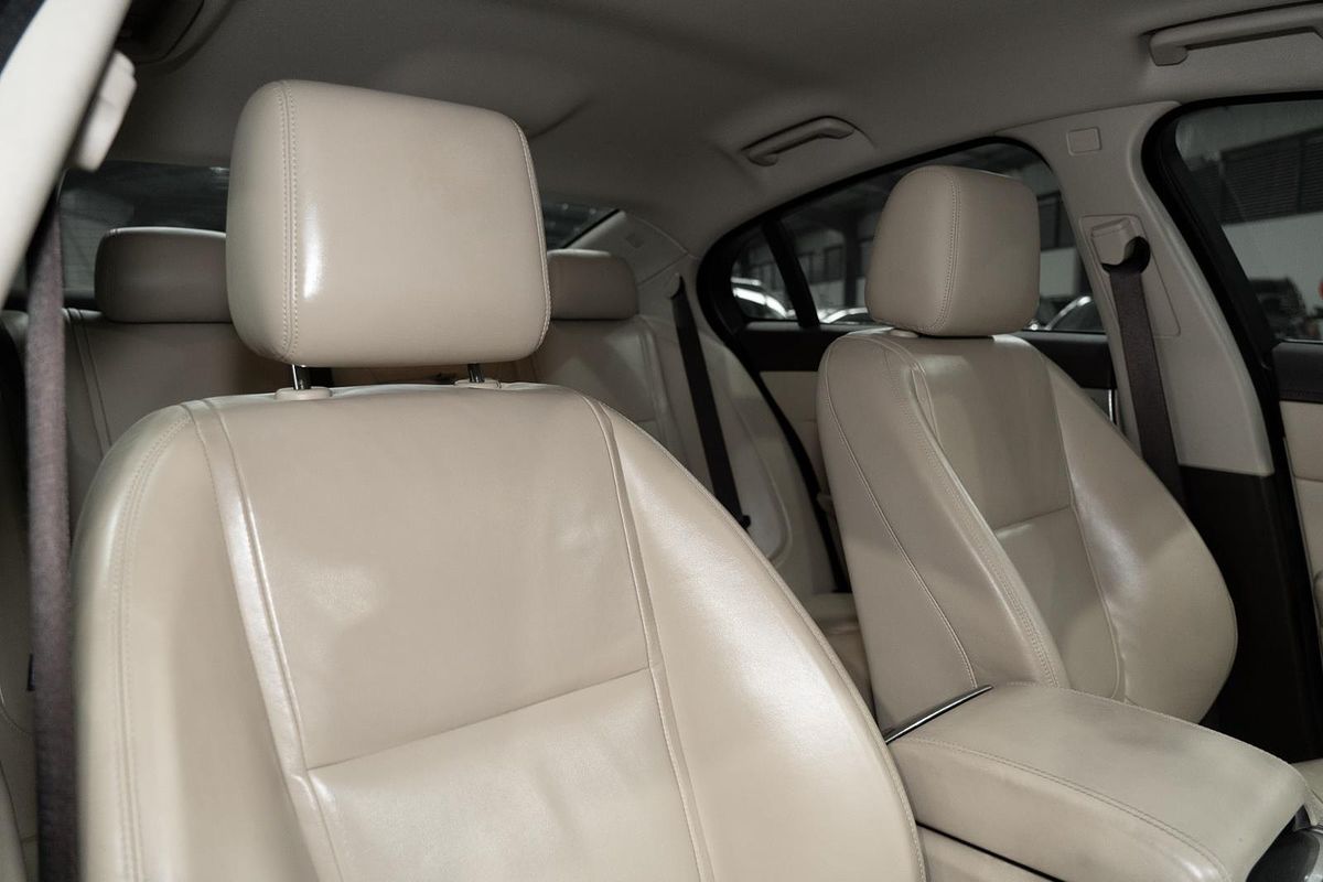 2013 Jaguar XF Premium Luxury X250