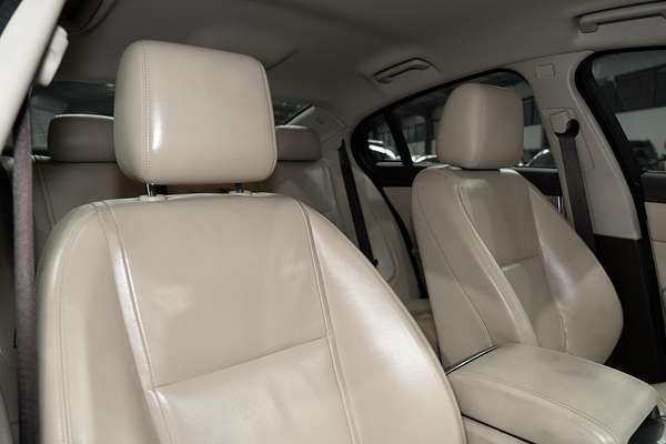 2013 Jaguar XF Premium Luxury X250