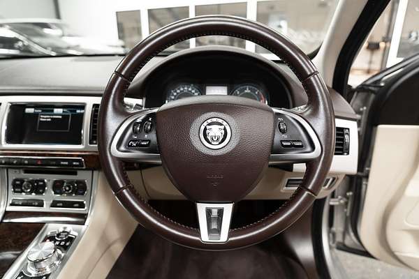 2013 Jaguar XF Premium Luxury X250