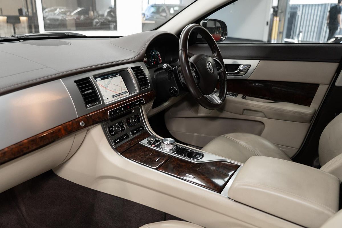 2013 Jaguar XF Premium Luxury X250