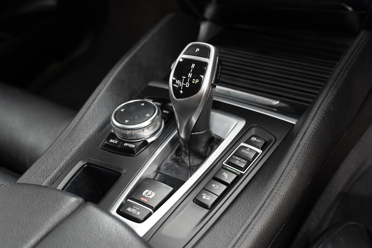 2015 BMW X6 xDrive30d F16