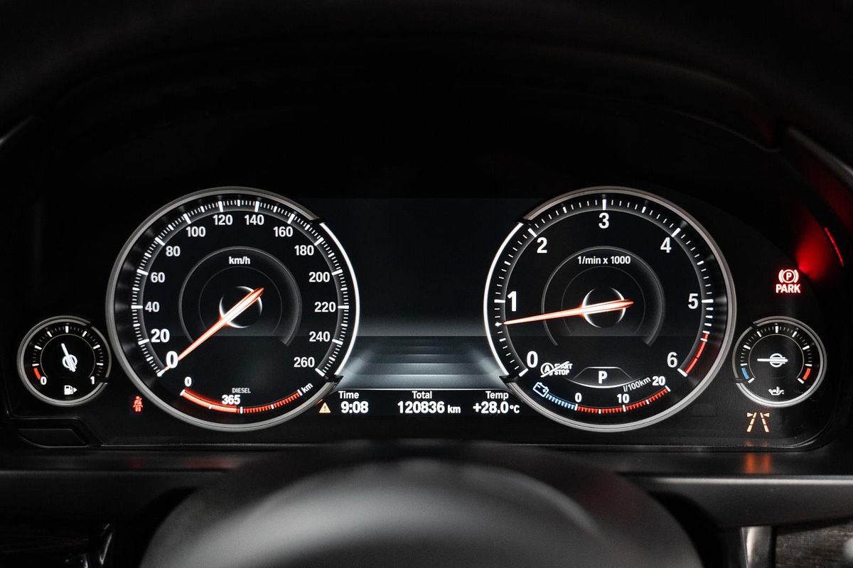 2015 BMW X6 xDrive30d F16