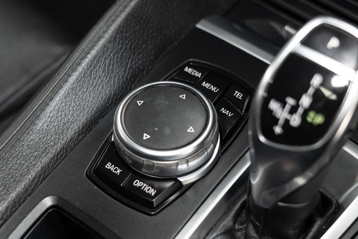 2015 BMW X6 xDrive30d F16