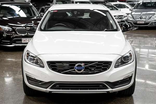 2017 Volvo V60 Cross Country D4