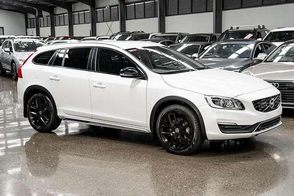 2017 Volvo V60 Cross Country D4