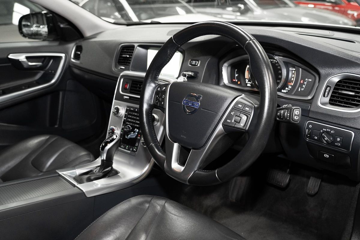 2017 Volvo V60 Cross Country D4
