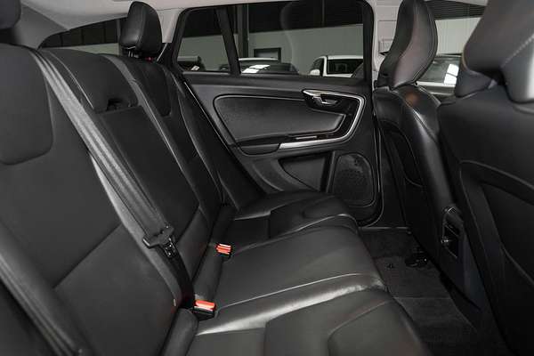 2017 Volvo V60 Cross Country D4