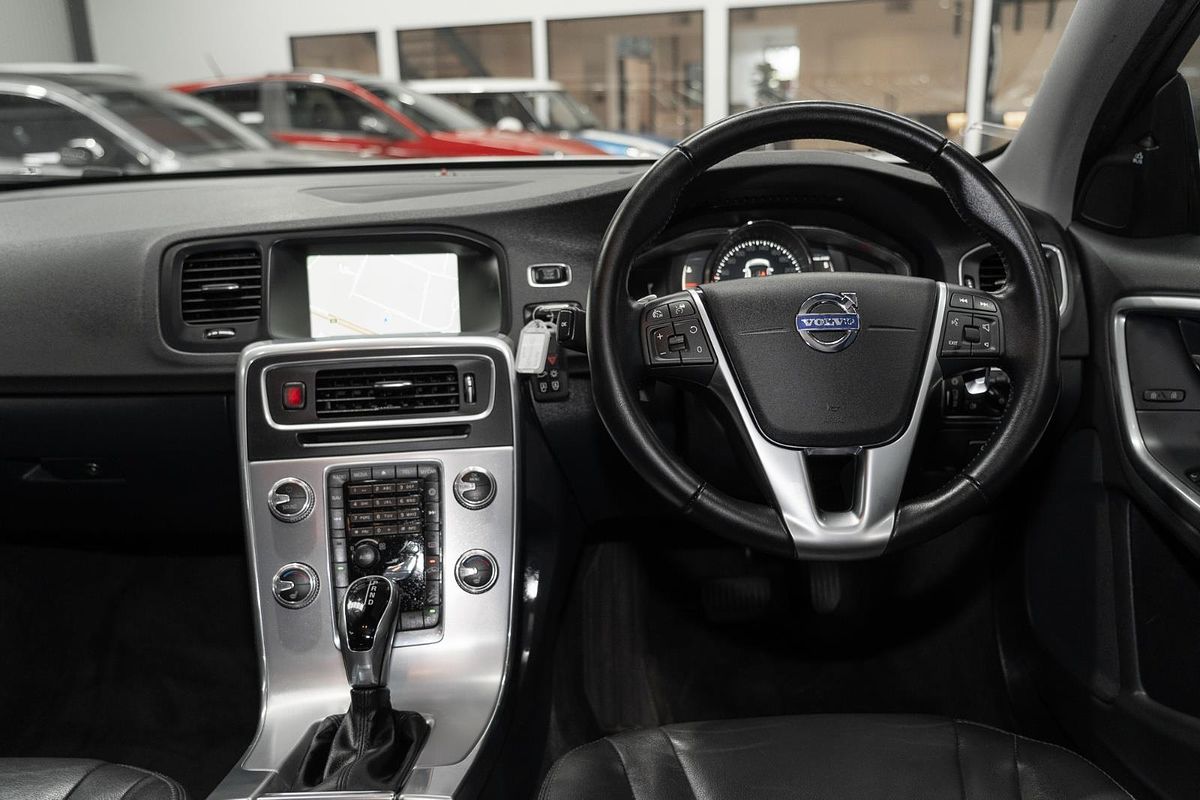 2017 Volvo V60 Cross Country D4